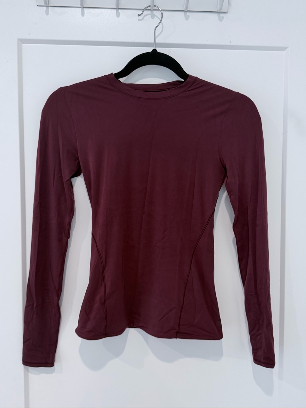NWOT Lululemon Athletica Women’s Long Sleeve Crewneck Top - Wine, size 4